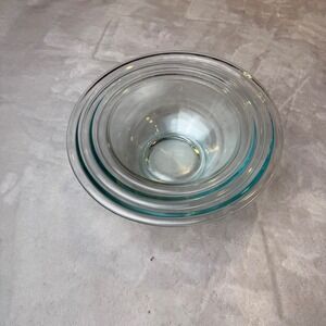 Pyrex Clear Glass Nesting Mixing Bowls Set of 3 Round Prep Bowls 7" 8" 9"